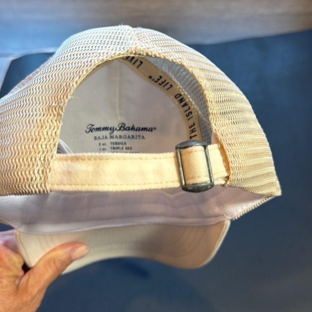 Tommy Bahama ladies mesh strap back truckers hat - Picture 5 of 10